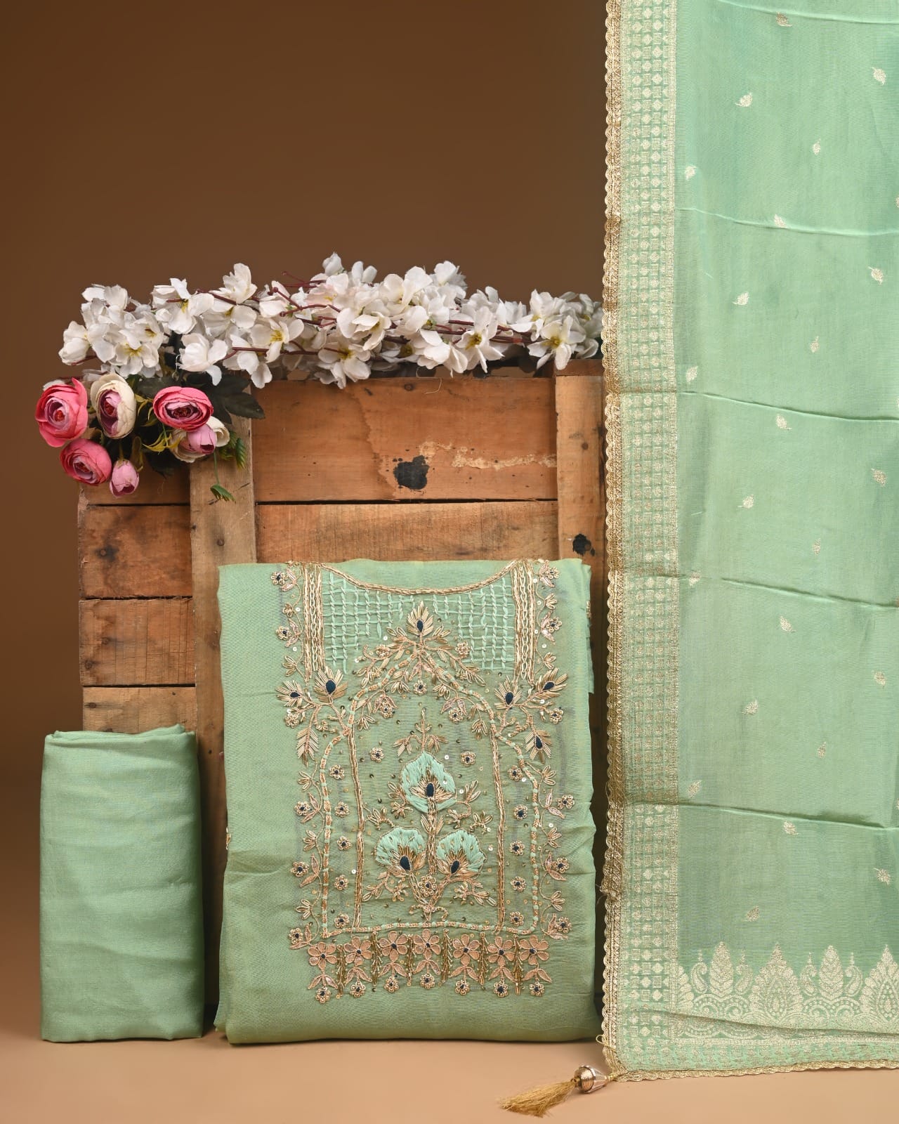 Royal Jacquard Heavy Work Suit – Cosmo, Tissue & Upada Fabric (BCTJS05)